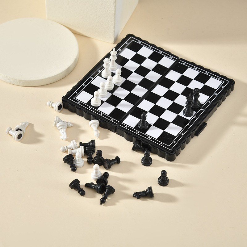 Magnetic Travel Chess - Mini juego de ajedrez magnético portátil,