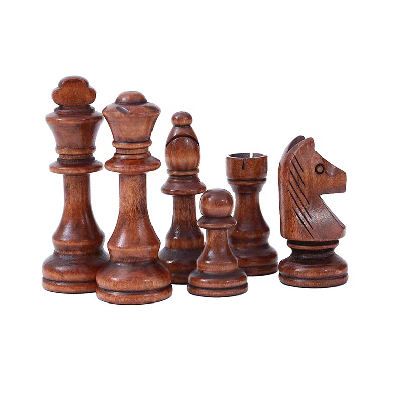 Juego de ajedrez de madera de  - Magnetic Travel Chess reseña y precio